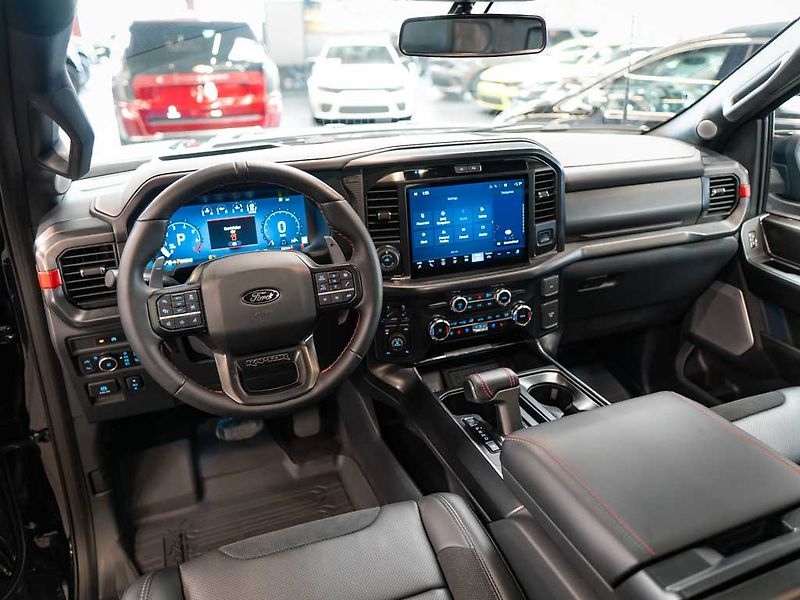 Ford F-150 (2025) 3.5 Raptor V6, FOX Racing 4x4 - fotka 20 z 43