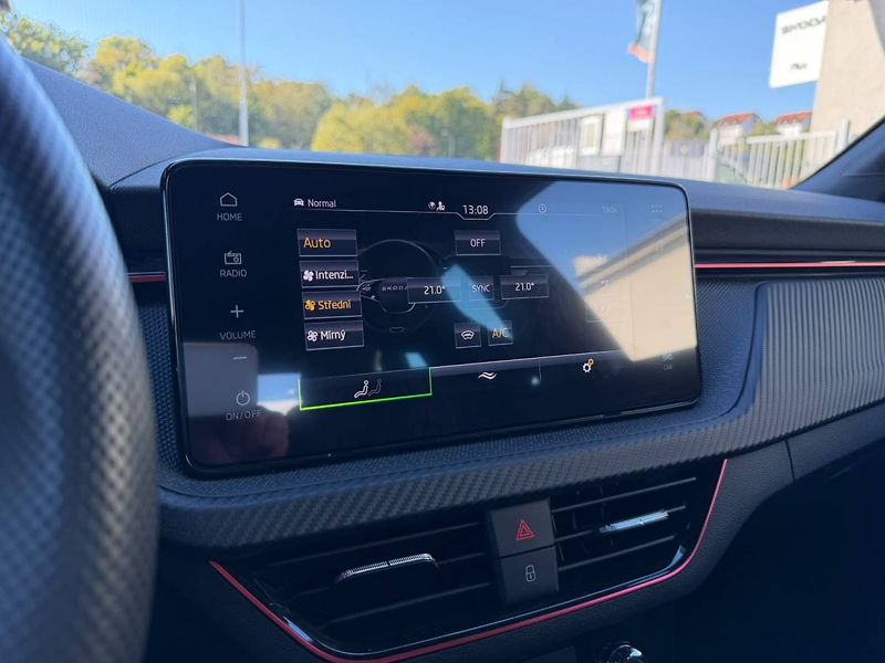 Škoda Kamiq Monte Carlo 1,5 TSI 110 kW 7° - fotka 25 z 39