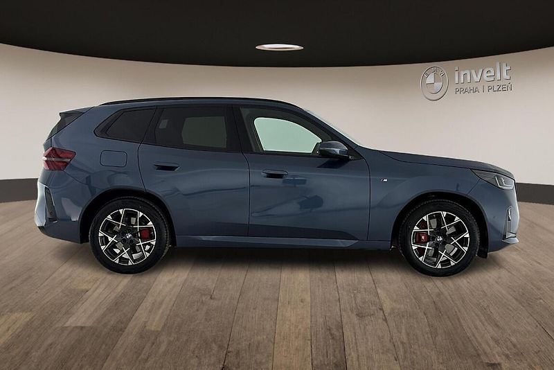 BMW X3 xDrive40d - fotka 2 z 25