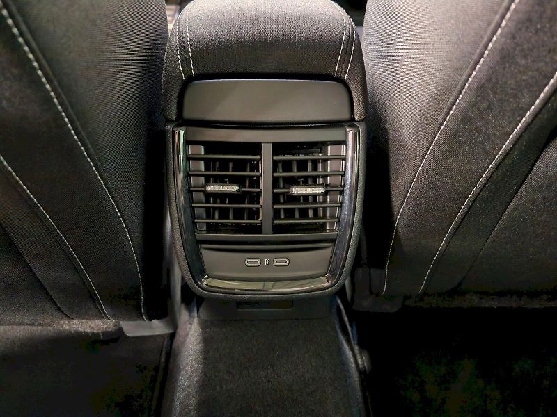 Škoda Kamiq (2025) 1.0 TSI 85 kW DSG Monte Carlo - fotka 26 z 30