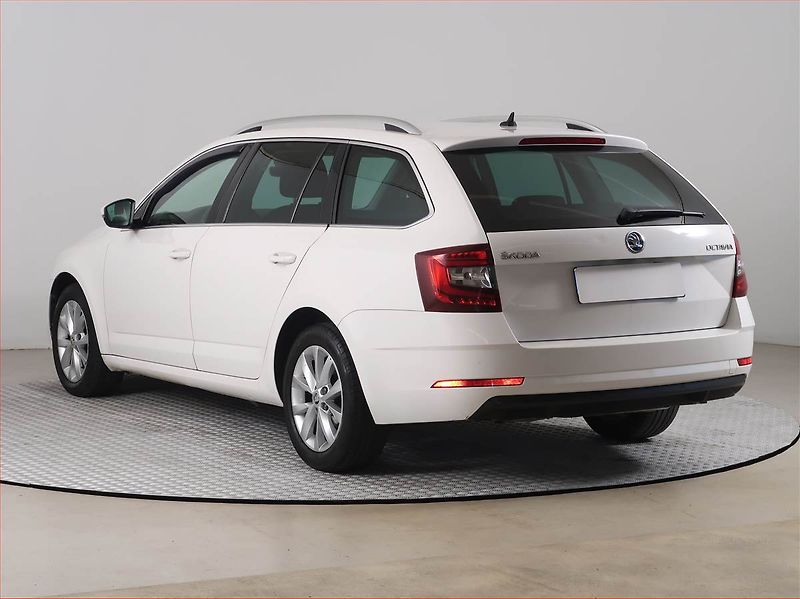 Škoda Octavia (2019) Ambition 1.6 TDI, Tempomat - fotka 4 z 15