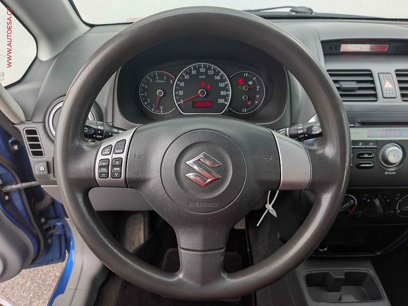 Suzuki SX4 (2007) 1.6 i 4x4, AC, +ALU - fotka 13 z 14