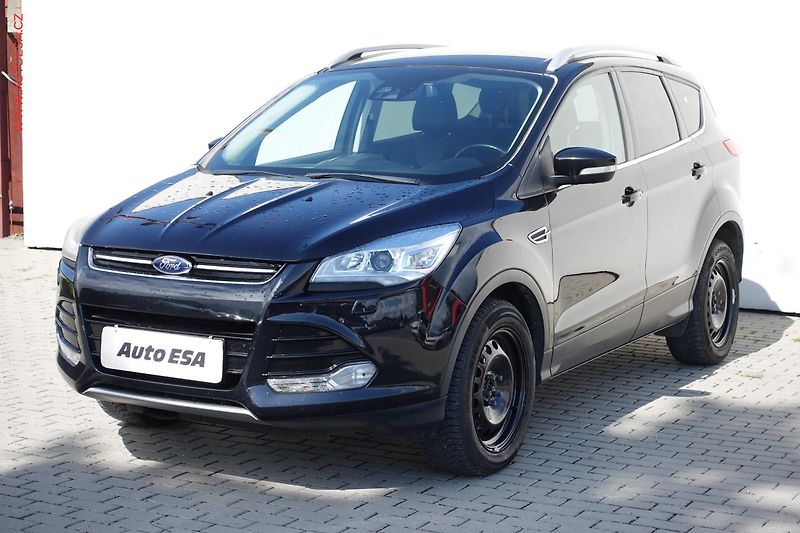 Ford Kuga (2013) 2.0TDCi 4x4, ČR, AT, xenon - fotka 3 z 16