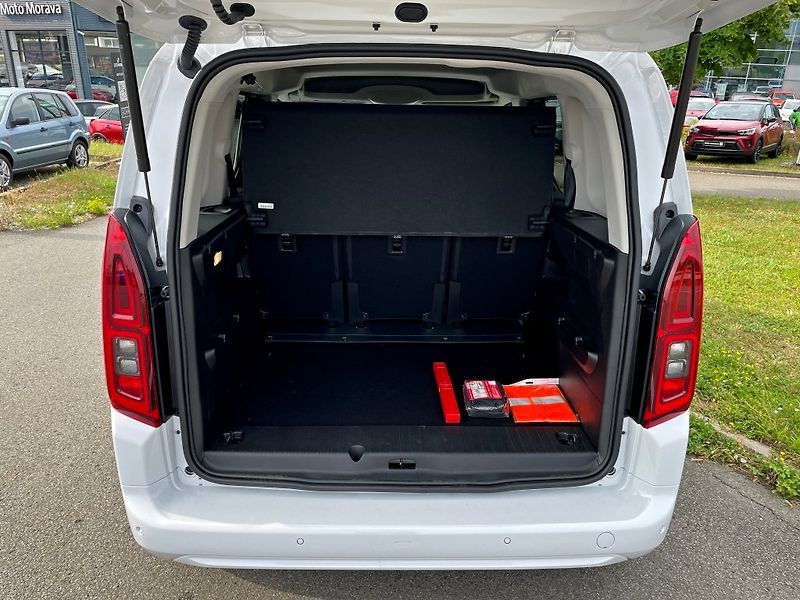 Opel Combo (2026) 1.2 T 81kW Edition+ L1 MT6 - fotka 5 z 17