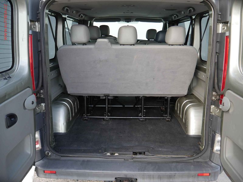 Renault Trafic (2009) 2.0dCi 8míst, AC, 84kW, STK1 - fotka 7 z 15