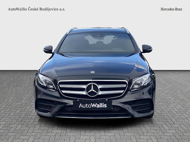 Mercedes-Benz Třídy E E 220d 4M AMG - fotka 8 z 27