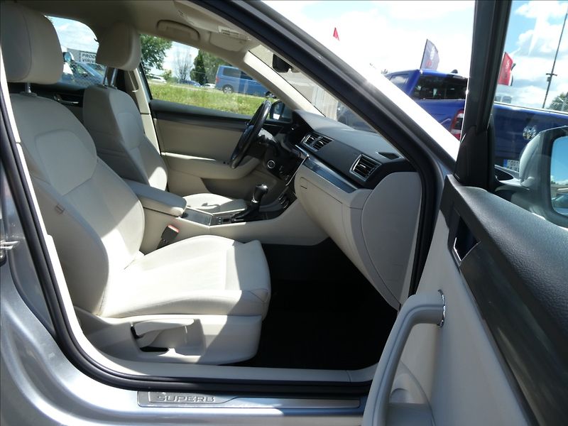 Škoda Superb 1,5 TSi 110kW 1majitel,DSG,DPH - fotka 25 z 47