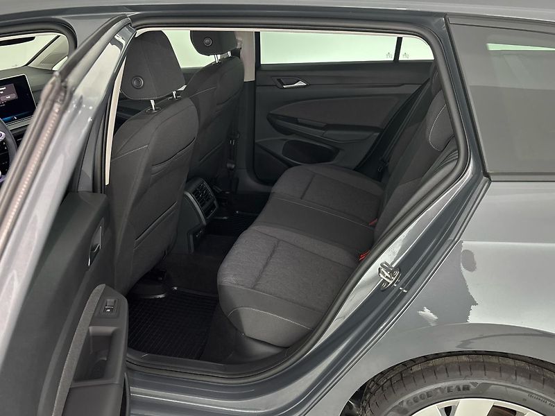 Volkswagen Golf People - fotka 8 z 31