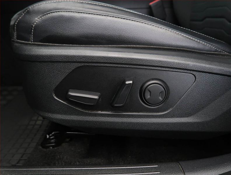 Kia Sportage (2023) 1.6 T-GDI MHEV - fotka 22 z 28