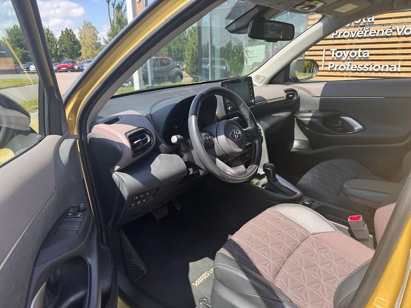 Toyota Yaris Cross 1.5 AWD Executive - fotka 10 z 14