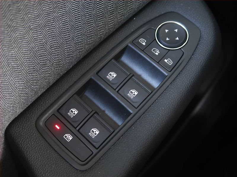 Renault Clio (2025) E-Tech Hybrid, Techno, Navigac - fotka 16 z 17