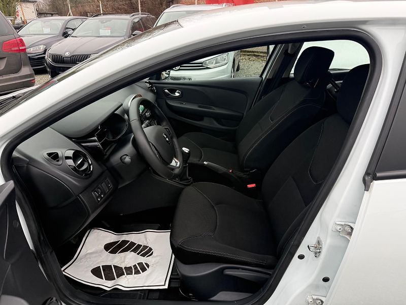 Renault Clio 0.9 TCe Generation - fotka 8 z 13
