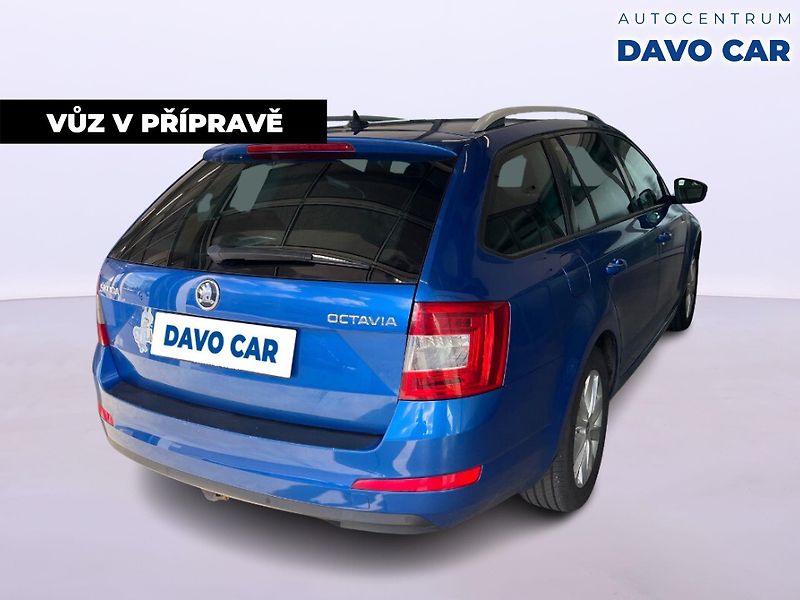 Škoda Octavia 1,6 TDI 81kW JOY Xenon 1.Maj. - fotka 2 z 12