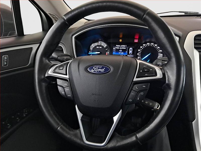 Ford Mondeo (2016) 2.0 TDCI, Navi, Tempomat - fotka 17 z 20