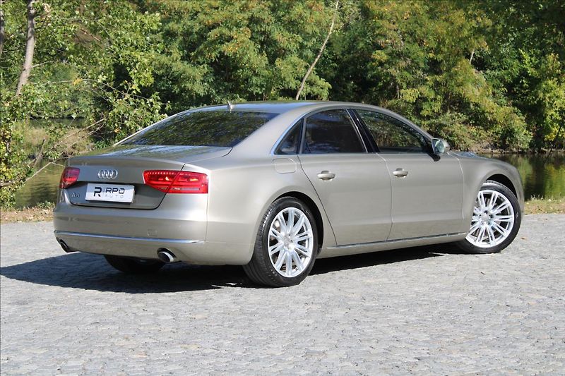 Audi A8 4.2 TDI/V8/Design-Selection/CZ - fotka 2 z 49