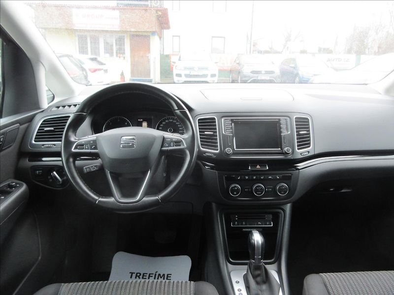 Seat Alhambra 2,0 TDI DSG 7Míst Xenon Style - fotka 10 z 20