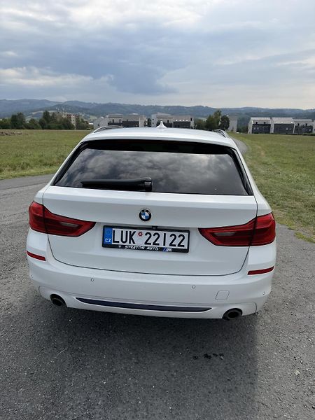 BMW Řada 5 (2017) 530 xDrive SPORT LINE, ČR - fotka 7 z 20