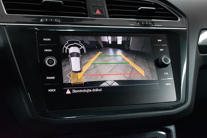 Volkswagen Tiguan 2.0TDI DSG*ACC*VIRTUAL*EL.KUFR - fotka 25 z 46