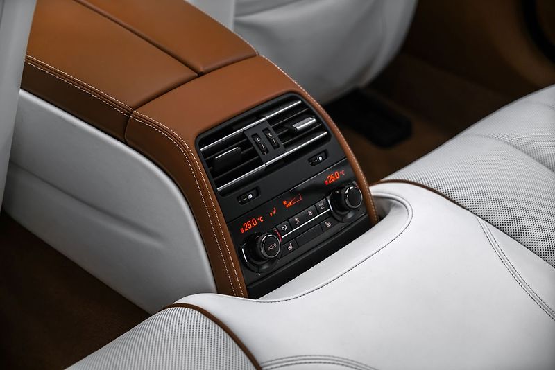 BMW Řada 6 i xD Gran Coupé Individuál - fotka 21 z 27