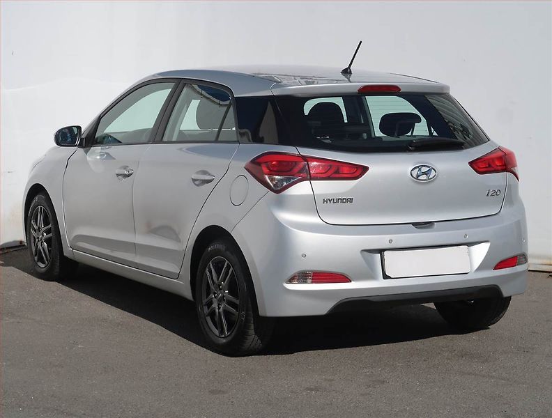 Hyundai i20 (2016) 1.4, Automat, Serv.kniha - fotka 4 z 18