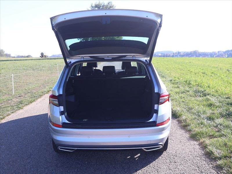 Škoda Kodiaq 2,0 TDI 147kW DSG 4x4 L&K DPH - fotka 8 z 31