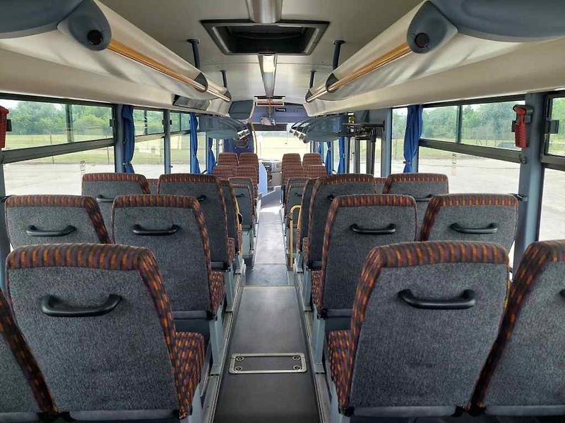 Irisbus SFR 162 nízkopodlažní - fotka 20 z 53