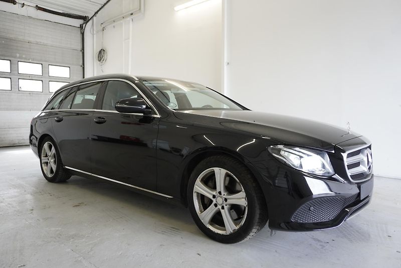 Mercedes-Benz Třídy E 3,0D V6 AUTOMAT - fotka 3 z 27