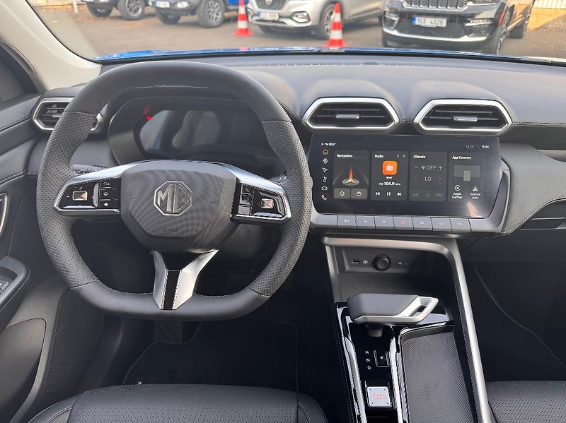 MG ZS (2026) 1,5l Hybrid + (197k) Exclusive - fotka 18 z 38