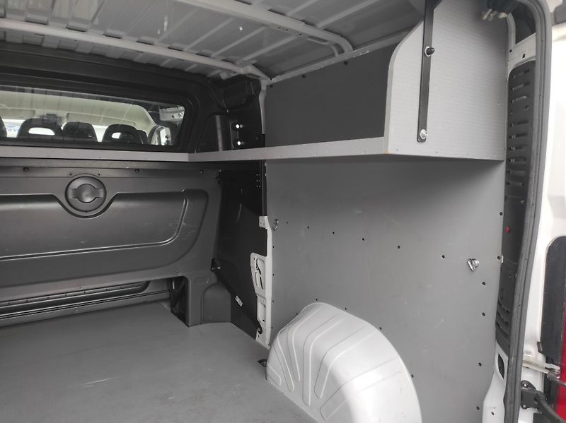 Opel Movano 2,2BHDi L2H1, 7 míst, Vestavba - fotka 23 z 39