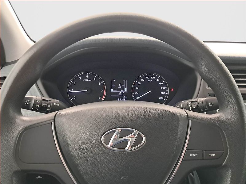 Hyundai i20 (2015) 1.2, Serv.kniha, Park. senzory - fotka 16 z 16