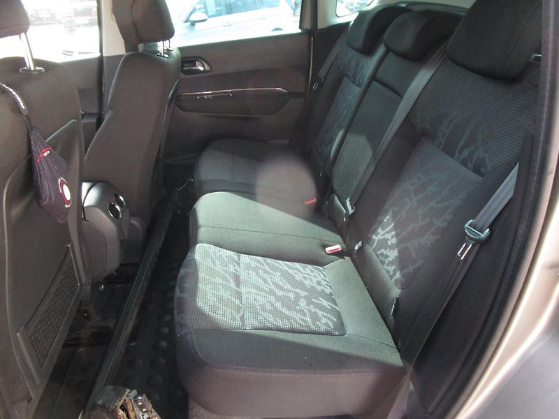 Peugeot 3008 1,6-115KW-NOVÉ KOTOUČE+BATERIE - fotka 9 z 15