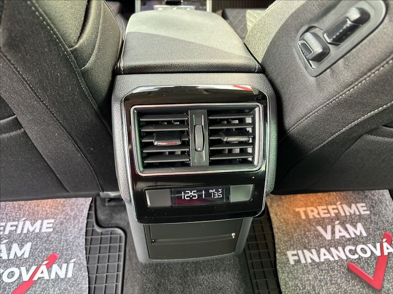Škoda Superb III Combi 1.4 TSi Style - fotka 10 z 17