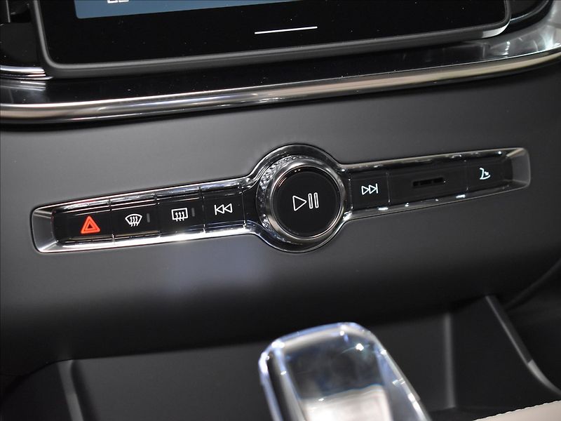 Volvo XC90 2,0 T8 AWD Ultra B&W,Ventilace - fotka 17 z 30