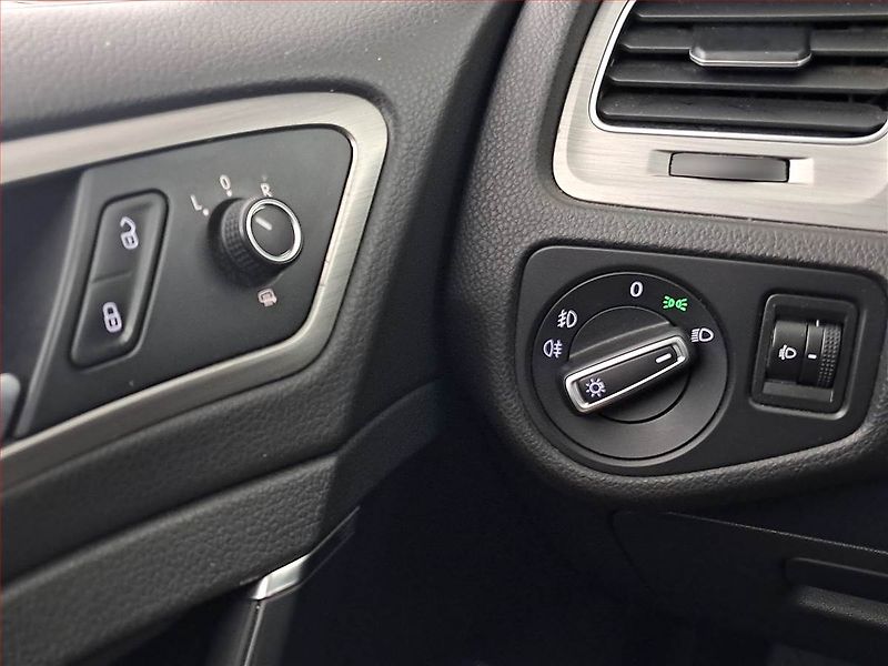 Volkswagen Golf (2014) 1.2 TSI, Tempomat - fotka 16 z 17
