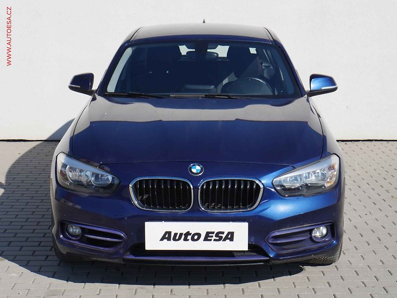 BMW Řada 1 (2015) 1.5i 118i, Sport Line, AT - fotka 2 z 20