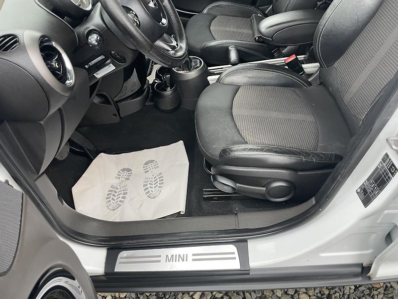 Mini Countryman 2.0SD 110PS COOPER D AUTOMAT!! - fotka 102 z 189