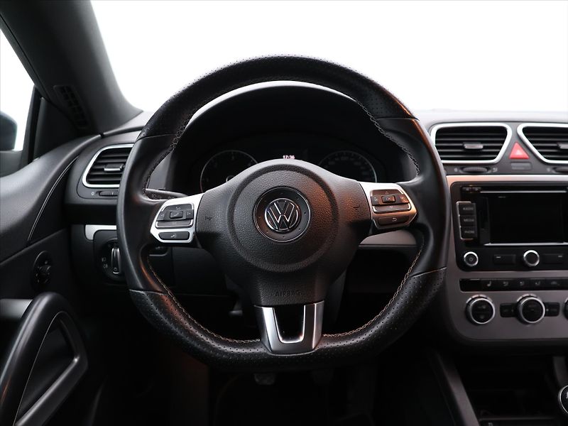 Volkswagen Scirocco 2,0 TDI 103kW Match Xenon Navi - fotka 16 z 28