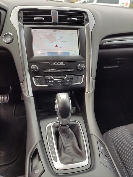 Ford Mondeo (2019) 2.0 Hybrid 187k Titanium - fotka 12 z 14