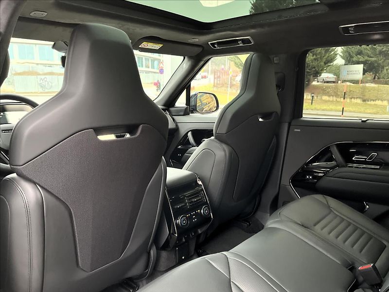 Land Rover Range Rover Sport (2026) 4,4 SV BLACK EDITION P635 - fotka 50 z 55