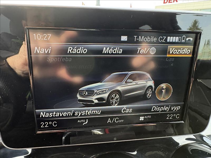 Mercedes-Benz GLC 2,0 250i 155kW 4M,AMG,Led,Navi - fotka 23 z 40