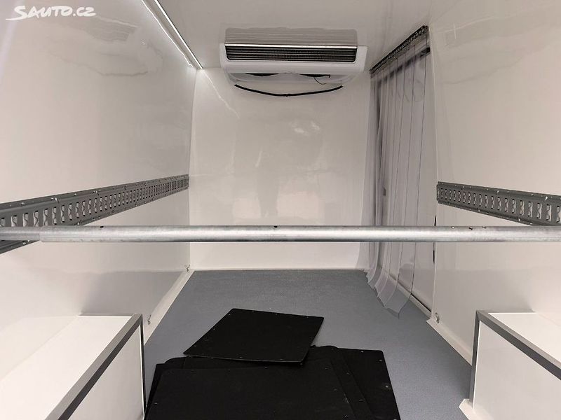 Fiat Ducato (2026) Maxi 2.2 MTJ 180k 6MT van L4H2 - fotka 13 z 20