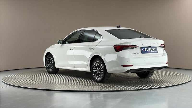 Škoda Octavia 2.0 TDI DSG Style - fotka 2 z 29