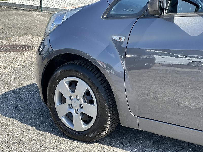 Kia Venga 1.4CVVT 66kw  KLIMA PANORAMA - fotka 35 z 38