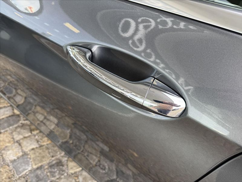 Mercedes-Benz Třídy E E 220d 4M All-terrain - fotka 30 z 33