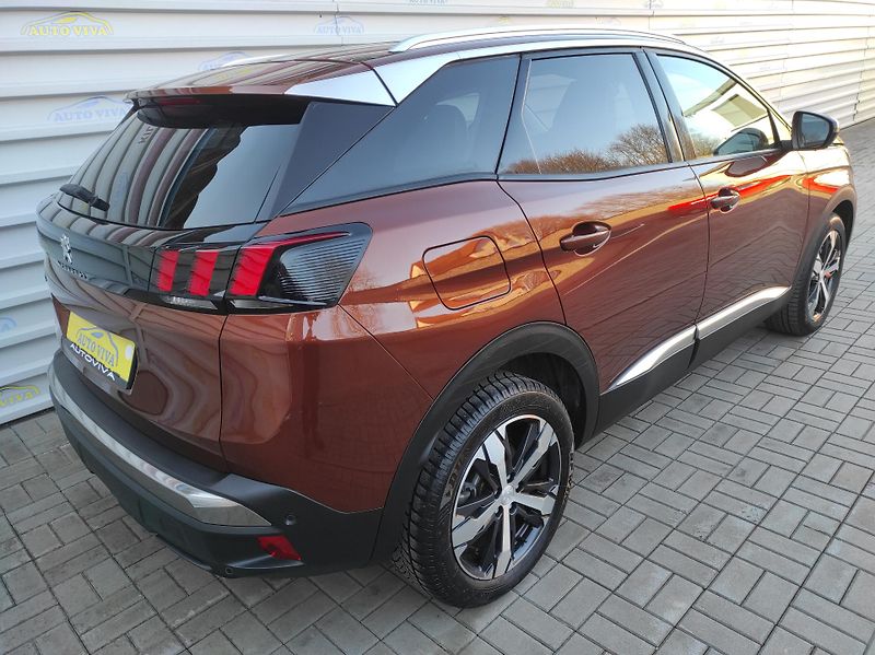 Peugeot 3008 1,5bHDi Allure EAT8 S&S Pano - fotka 4 z 53