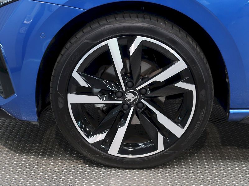 Škoda Scala (2025) MONTE CARLO 1.0TSI 85KW DSG - fotka 12 z 41