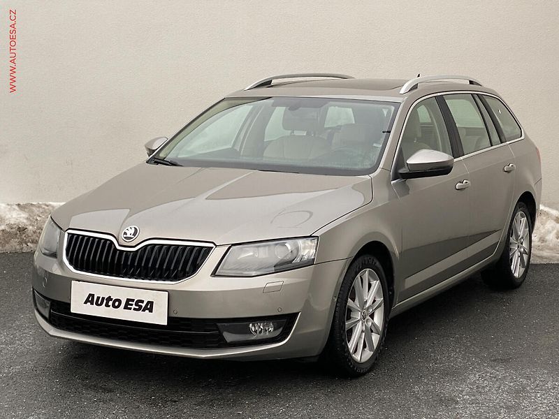 Škoda Octavia (2014) 1.4 TSi, Elegance, DSG, panor - fotka 3 z 18