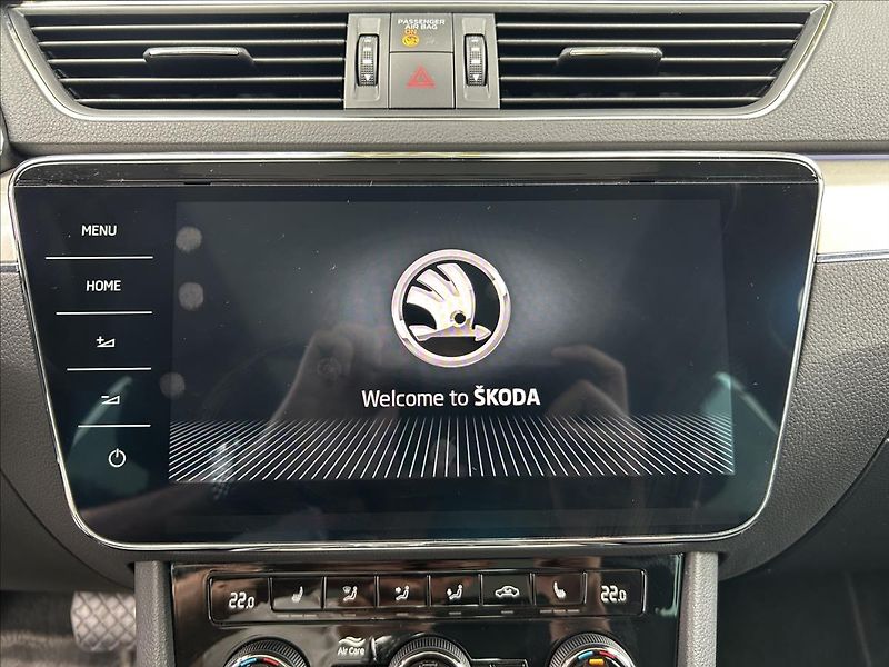 Škoda Superb 2,0 TDi DPH  360° Travel Asist - fotka 18 z 50