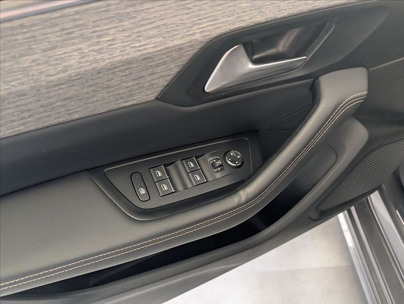 Peugeot 508 2.0 GT - fotka 12 z 31