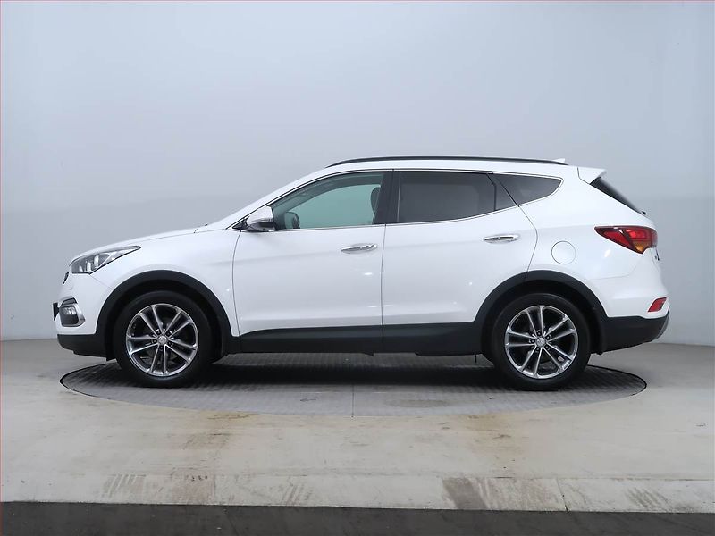 Hyundai Santa Fe (2018) Executive 2.2 CRDi Blue, 4X4 - fotka 3 z 14